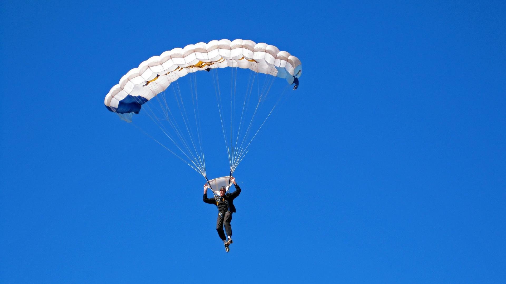 跨过麦迪逊，重返巅峰路，雄鹿生死战淬炼冠军底色